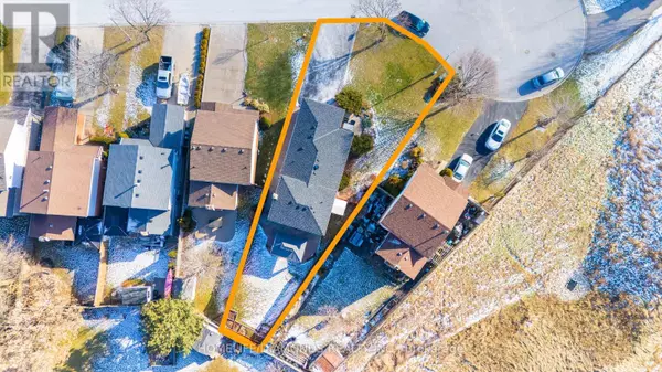 Burlington (headon), ON L7M3G9,3129 SANDCLIFFE COURT