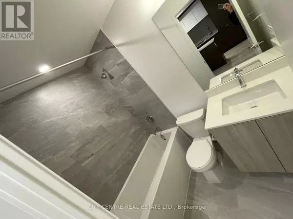 Mississauga (city Centre), ON L5B0P6,395 Square One DR #1406