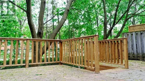 Oakville (co Central), ON L6K1S1,16 NORMANDY PLACE