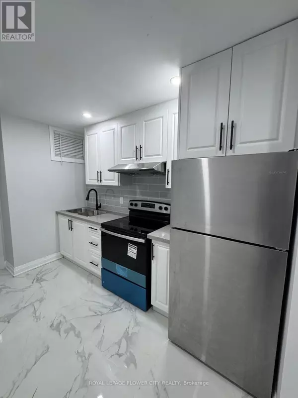 Toronto (dovercourt-wallace Emerson-junction), ON M6P3Y6,414 perth AVE ##Bsmt