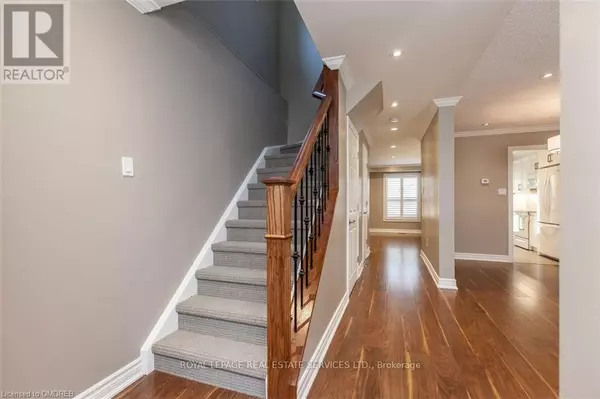 Oakville (ro River Oaks), ON L6H5E6,237 ROSS LANE