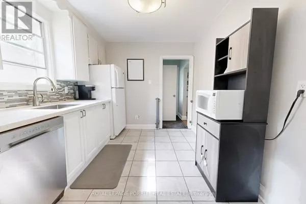 Toronto (alderwood), ON M8W4K4,217 ALDERBRAE AVENUE