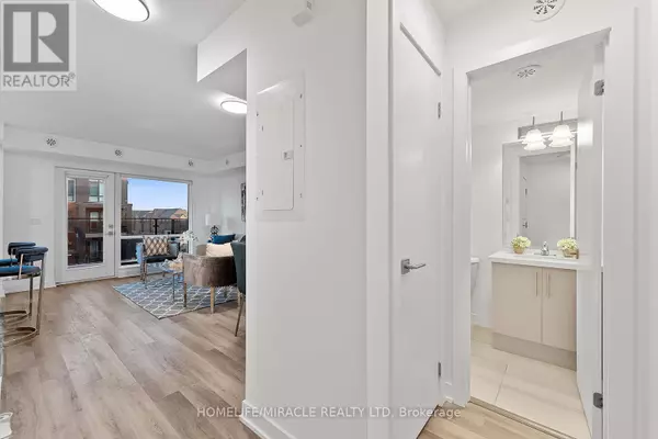 Brampton (northwest Brampton), ON L7A5L2,195 Veterans DR #11