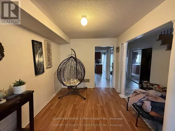 Mississauga (hurontario), ON L5R0B4,5797 TIZ ROAD