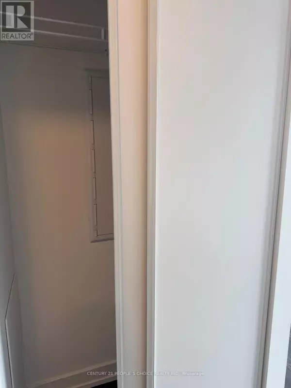 Toronto (stonegate-queensway), ON M6N1K8,801 The Queensway #617