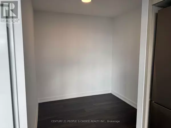 Toronto (stonegate-queensway), ON M6N1K8,801 The Queensway #617