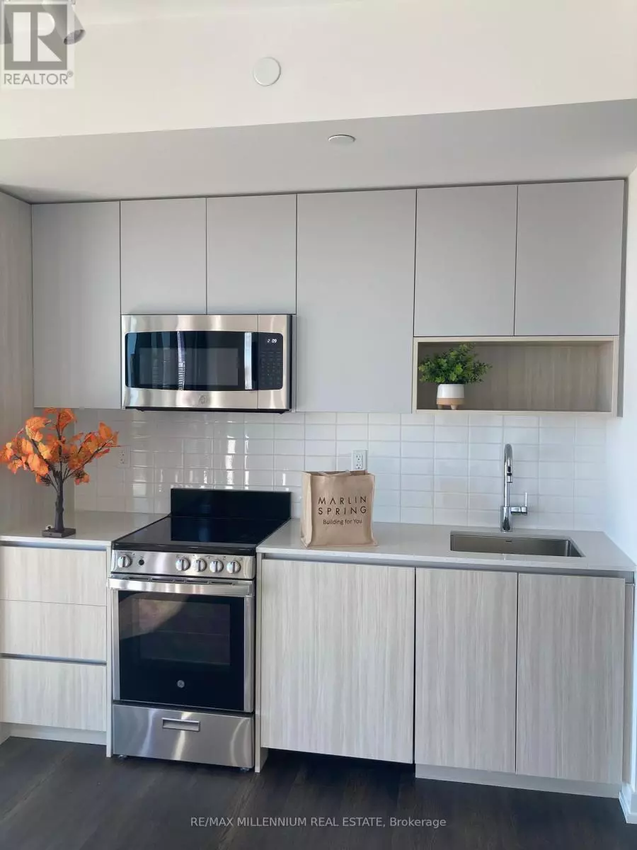 Toronto (stonegate-queensway), ON M8Z6A8,801 The Queensway #714