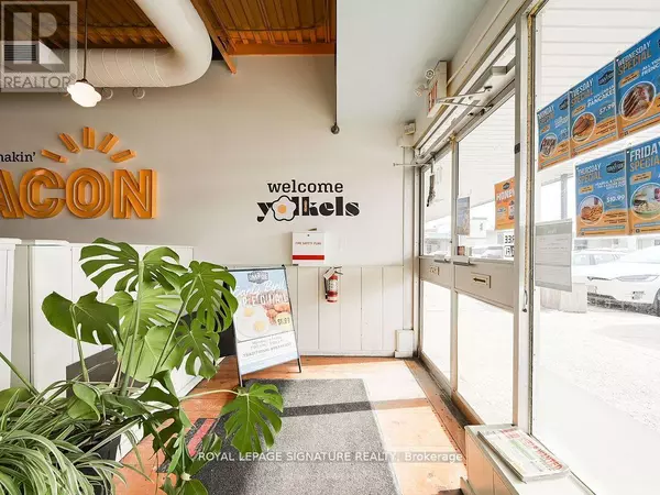 Mississauga (clarkson), ON L5J2Z1,1375 Southdown RD #10A