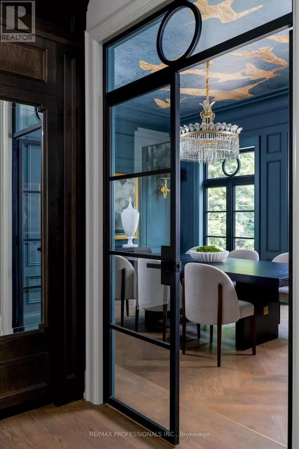 Toronto (high Park-swansea), ON M6S2W1,30 DACRE CRESCENT