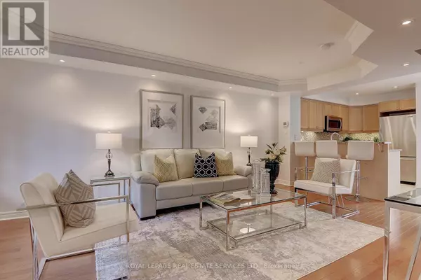 Oakville (ro River Oaks), ON L6H6M8,206 ROXTON ROAD