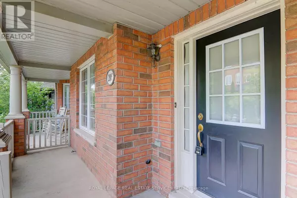 Oakville (ro River Oaks), ON L6H6M8,206 ROXTON ROAD