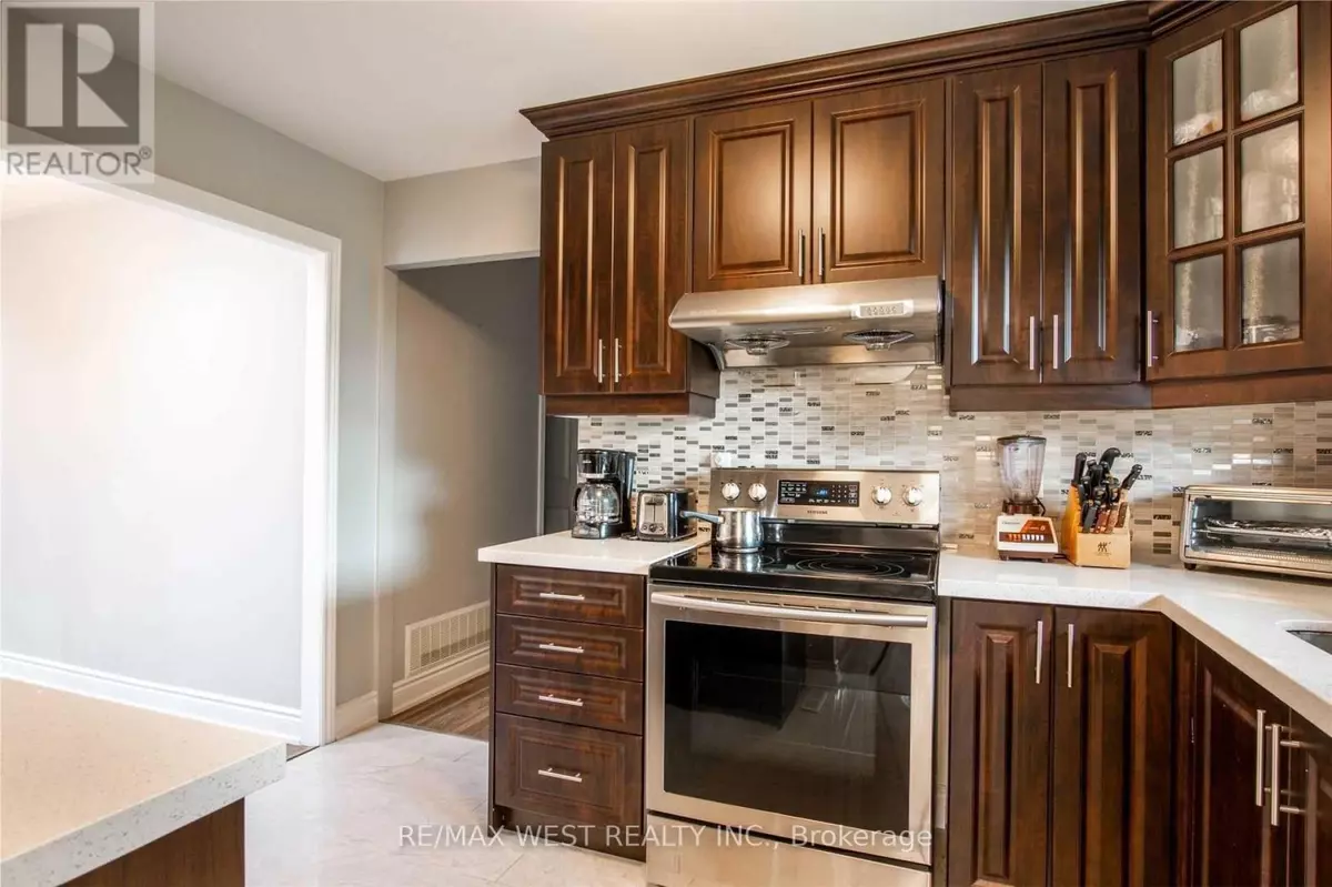 Brampton (madoc), ON L6V2H1,24 GABLE DRIVE