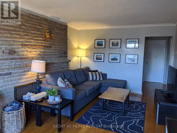 Toronto (yorkdale-glen Park), ON M6B1Y8,368 HILLMOUNT AVENUE