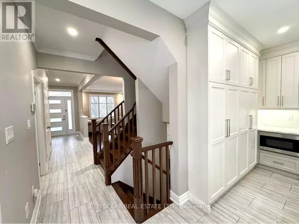 Burlington (orchard), ON L7L7A9,2449 AUCKLAND DRIVE