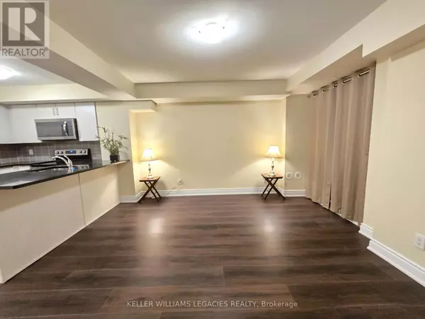 Toronto (etobicoke West Mall), ON M9C2Z7,7 Applewood LN #107