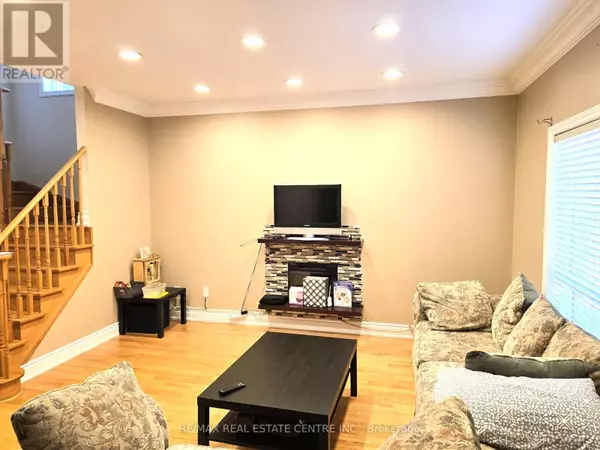 Brampton (credit Valley), ON L6X0S5,25 COMMODORE DRIVE