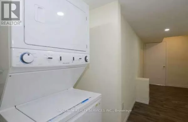 Brampton (credit Valley), ON L6Y0Z8,109 GEORGE ROBINSON DRIVE