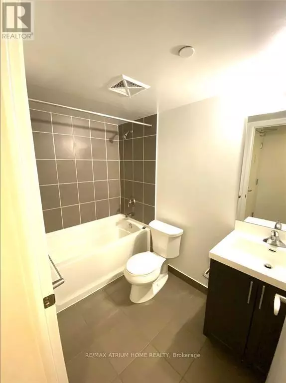 Toronto (yorkdale-glen Park), ON M6A1C3,800 Lawrence AVE West #1818