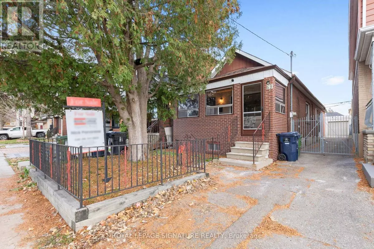 Toronto (weston-pellam Park), ON M6N3M1,69 CHAMBERS AVENUE