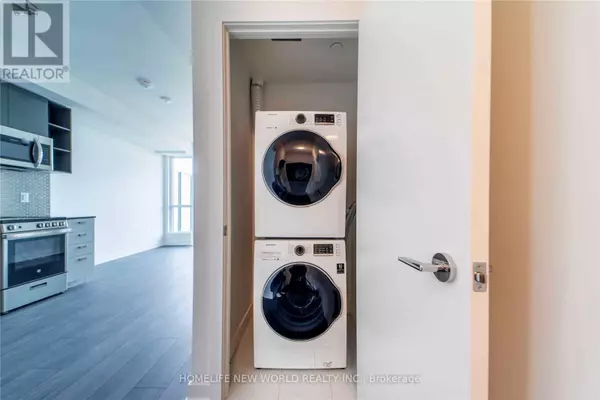 Toronto (york University Heights), ON M3J0L6,10 De Boers DR #910