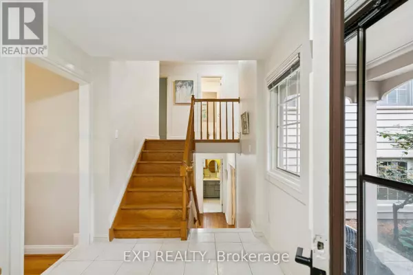 Mississauga (erindale), ON L5C3A2,2565 CLAYMORE CRESCENT