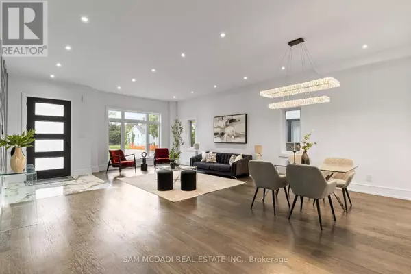 Mississauga (cooksville), ON L5A0A5,193 MATEO PLACE