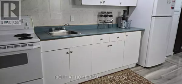 Mississauga (meadowvale), ON L5N3A6,2655 Gananoque DR ## 7