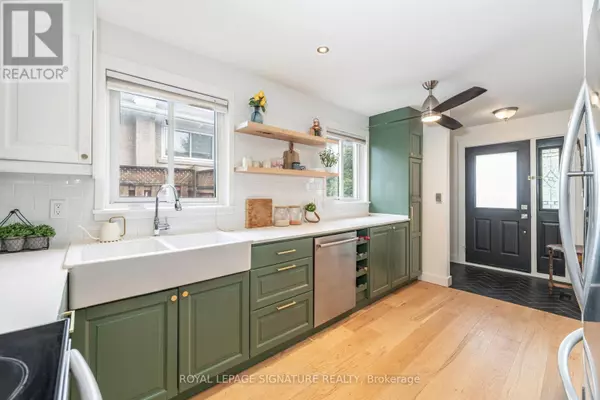 2431 PADSTOW CRESCENT, Mississauga (clarkson), ON L5J2G2