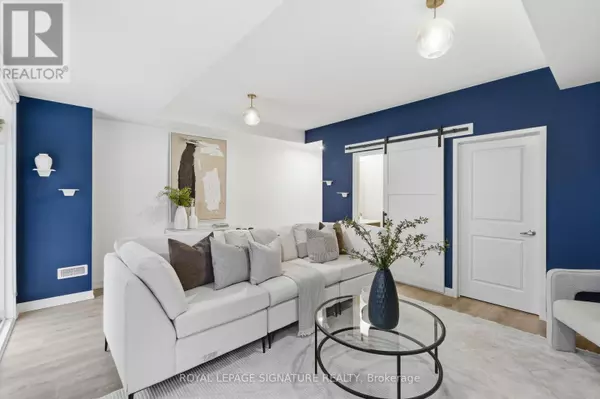 Oakville (go Glenorchy), ON L6H0L9,314 SQUIRE CRESCENT