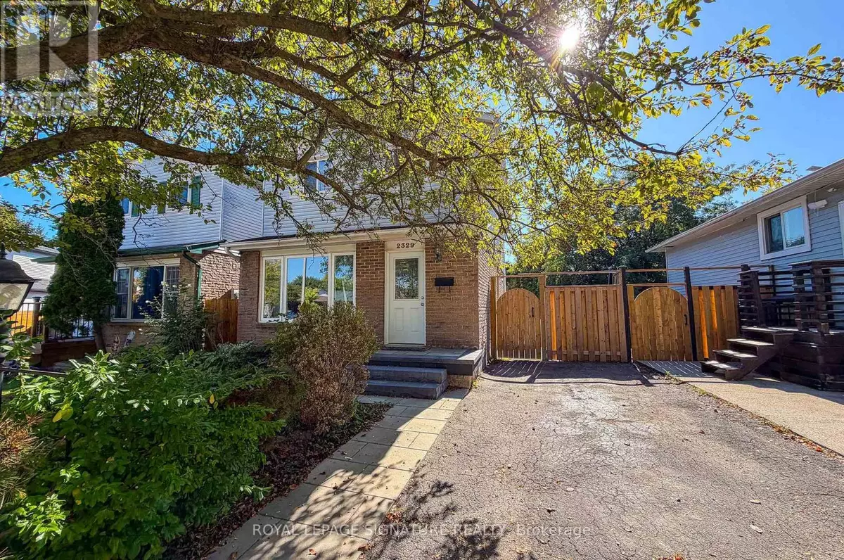 Burlington (brant Hills), ON L7P3S7,2329 Greenbank TRL #Main