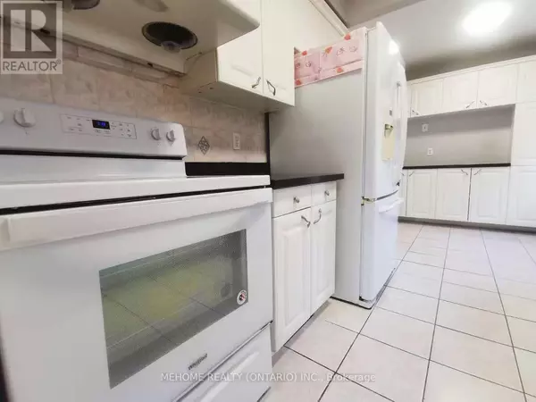 Mississauga (central Erin Mills), ON L5M4J8,2673 Credit Valley RD #Upper