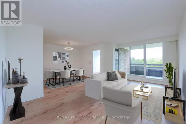 Toronto (islington-city Centre West), ON M9B6C4,362 The East Mall #302