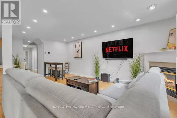 1245 Stephenson DR #17, Burlington (brant), ON L7S2L9