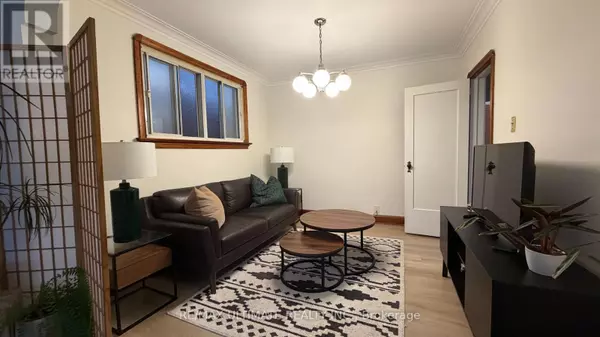 Toronto (briar Hill-belgravia), ON M6N1S2,510 WHITMORE AVENUE