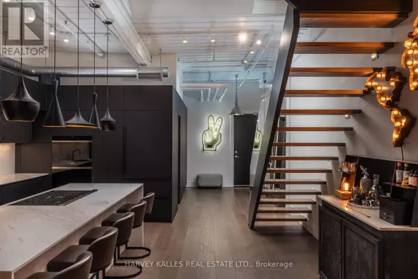 Toronto (trinity-bellwoods), ON M6H1H2,993 Queen ST West #Ph12