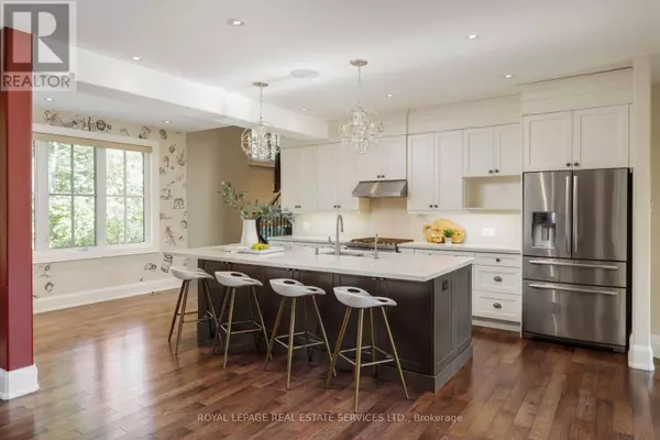 Oakville (wo West), ON L6L5C2,2448 BRIDGE ROAD