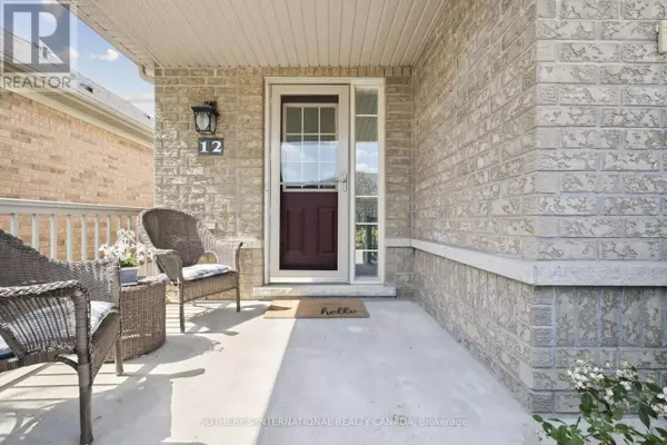 Brampton (sandringham-wellington), ON L6R0S3,12 FAIRVALLEY STREET