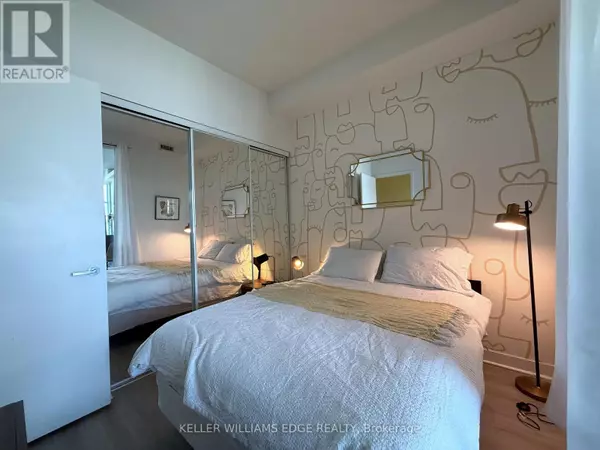 Toronto (mimico), ON M8Y0B3,165 Legion RD North #-3022