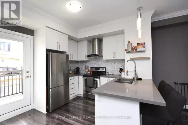 Mississauga (applewood), ON L5A2X4,3077 Cawthra RD #10