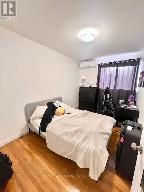 Toronto (yorkdale-glen Park), ON M6B3H7,266 Marlee AVE #2