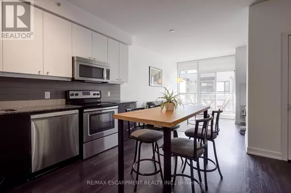 Toronto (islington-city Centre West), ON M8Z0C3,8 Fieldway RD #306