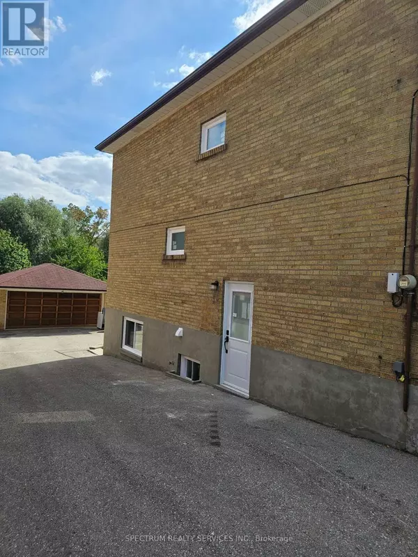 Toronto (brookhaven-amesbury), ON M6M2N9,49 Gotham CT #2