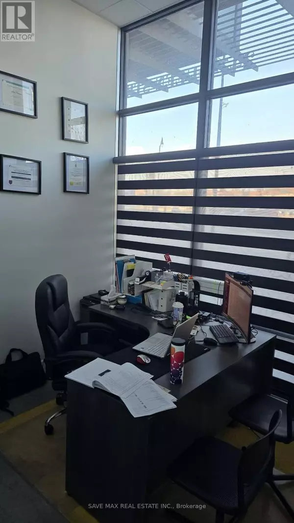 Brampton (queen Street Corridor), ON L6W0B8,247 Queen ST East #106