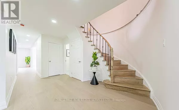 Mississauga (east Credit), ON L5M5N2,4797 ROSEBUSH ROAD