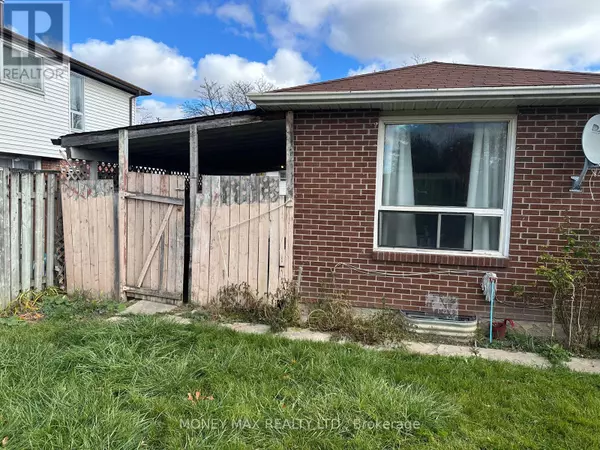 Toronto (west Humber-clairville), ON M9V4J4,22 Shalom CRES #Main Floor