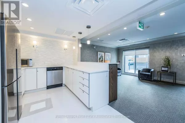 Brampton (sandringham-wellington), ON L6R0W2,40 Via Rosedale WAY #304