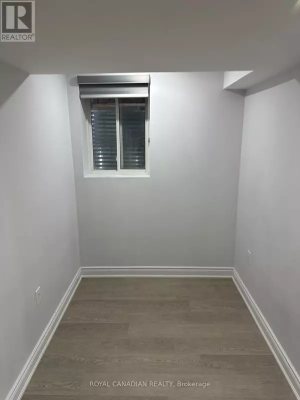 Brampton (bram West), ON L6Y6K2,15 Fordham RD #Bsmt