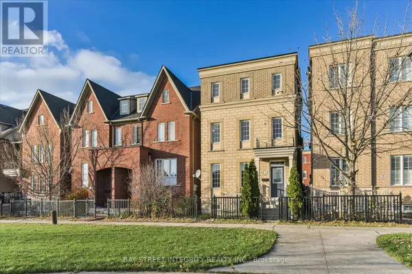 Toronto (york University Heights), ON M3J0E5,3 ELIA LANE