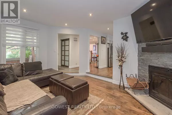 Oakville (ro River Oaks), ON L6H3M2,2194 MADDEN BOULEVARD