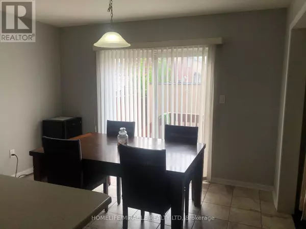 Brampton (fletcher's West), ON L6Y5W2,25 SEAFAIR CRESCENT